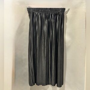 Jon & Anna Shimmering Pleated Black A-Line Skirt - Size M